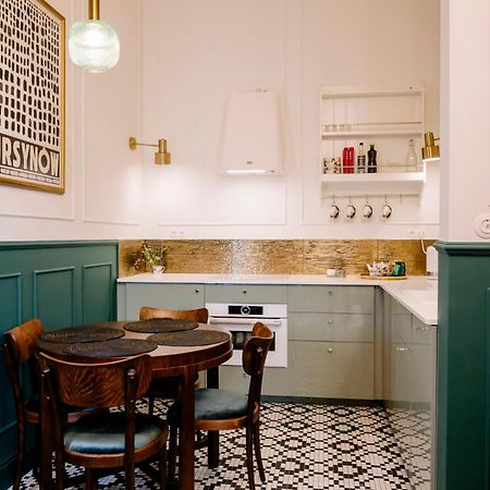 French Touch: Romantyczny Apartament W Kamienicy Варшава Экстерьер фото