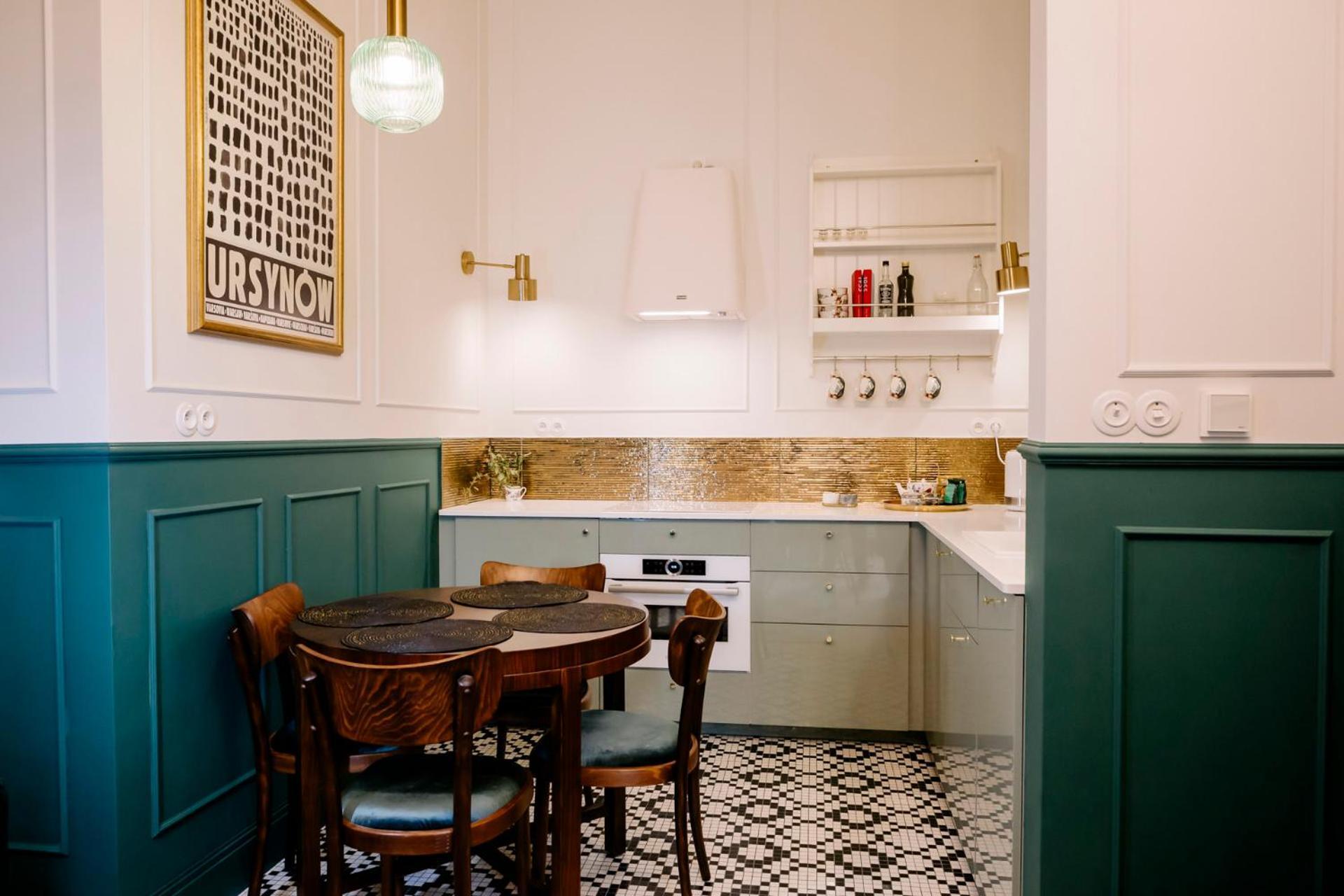 French Touch: Romantyczny Apartament W Kamienicy Варшава Экстерьер фото
