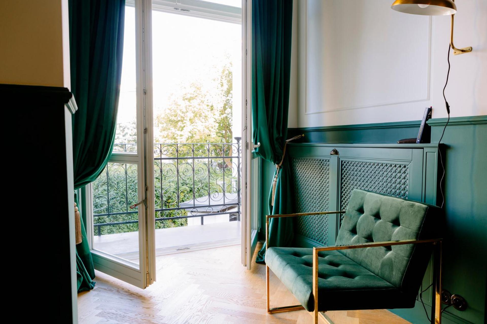 French Touch: Romantyczny Apartament W Kamienicy Варшава Экстерьер фото