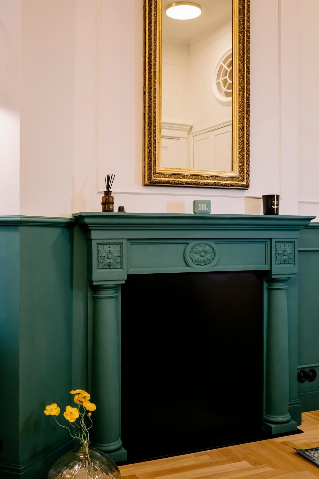 French Touch: Romantyczny Apartament W Kamienicy Варшава Экстерьер фото