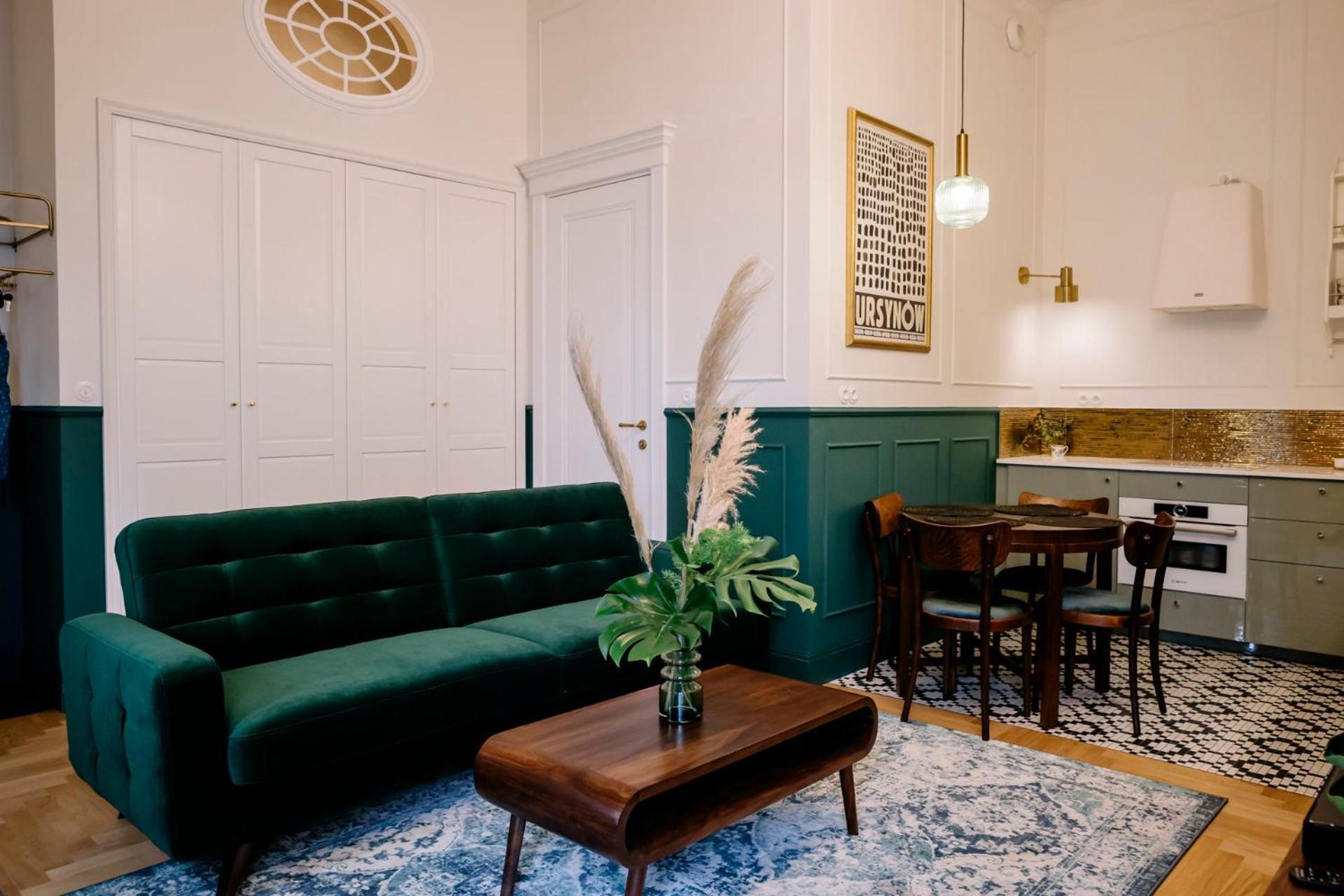 French Touch: Romantyczny Apartament W Kamienicy Варшава Экстерьер фото